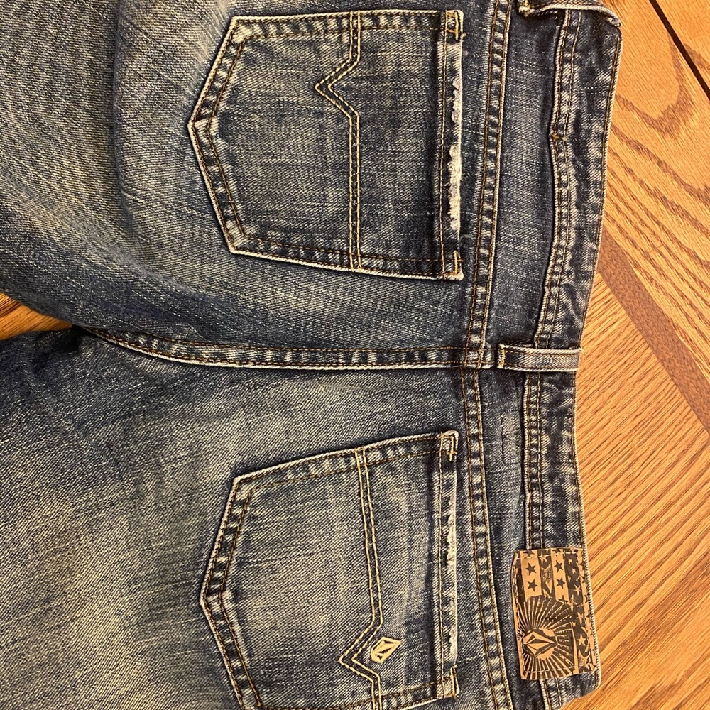Women’s Volcom jeans